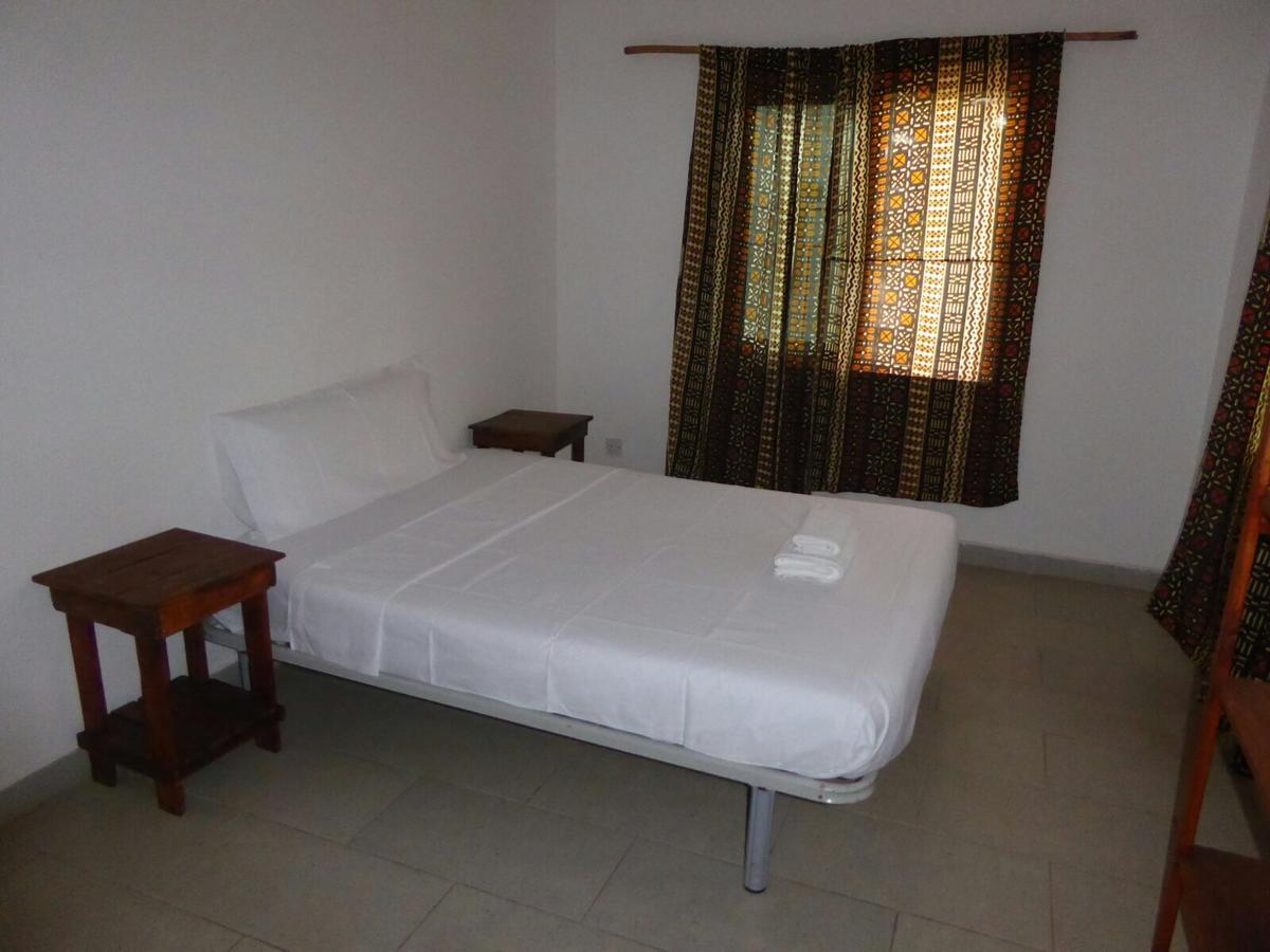 Sarawally Guesthouse Ampaya Exterior foto