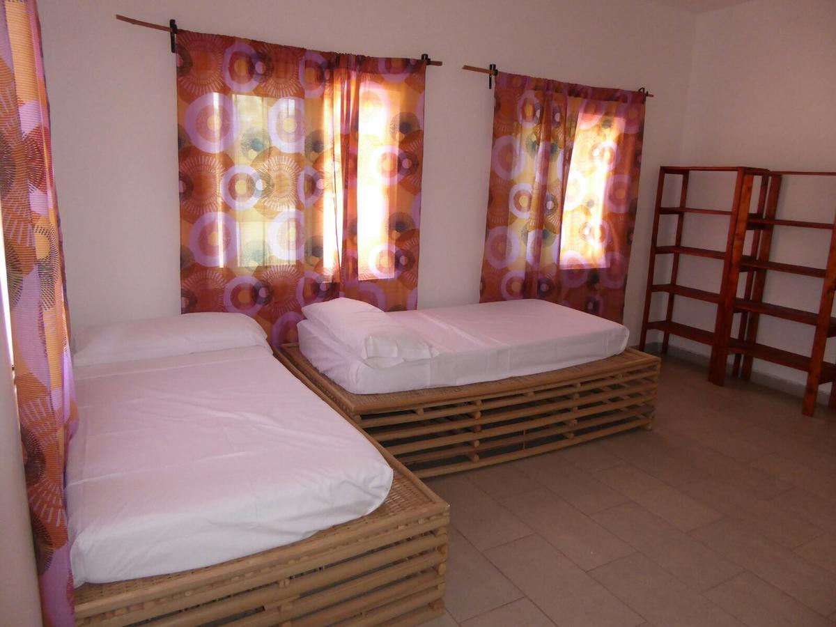 Sarawally Guesthouse Ampaya Exterior foto