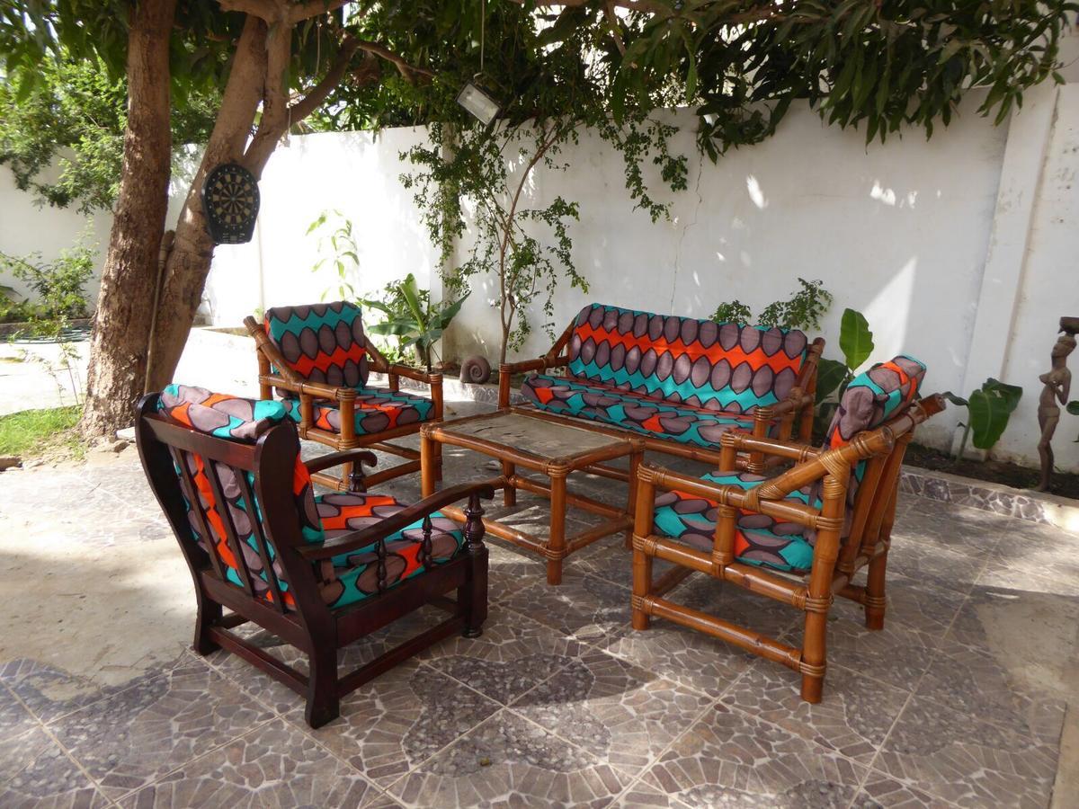 Sarawally Guesthouse Ampaya Exterior foto