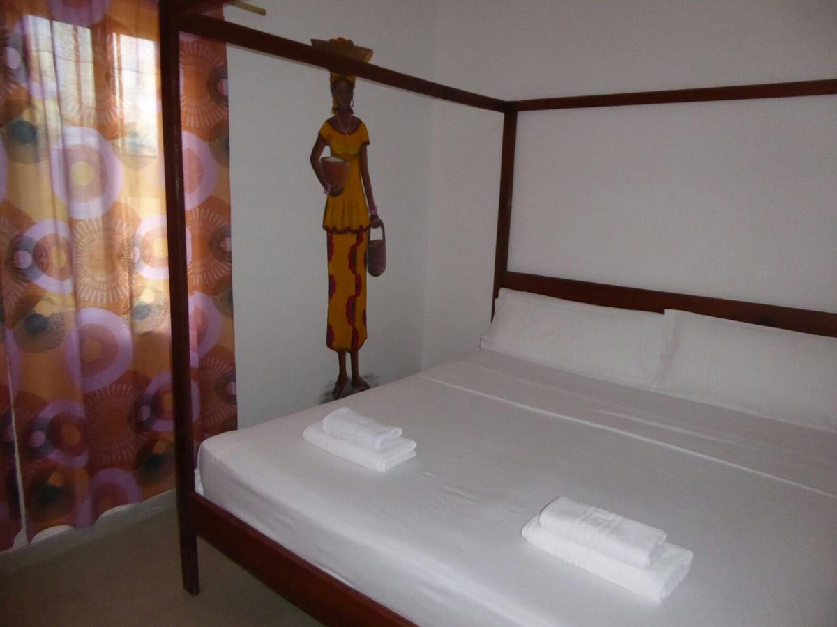 Sarawally Guesthouse Ampaya Exterior foto